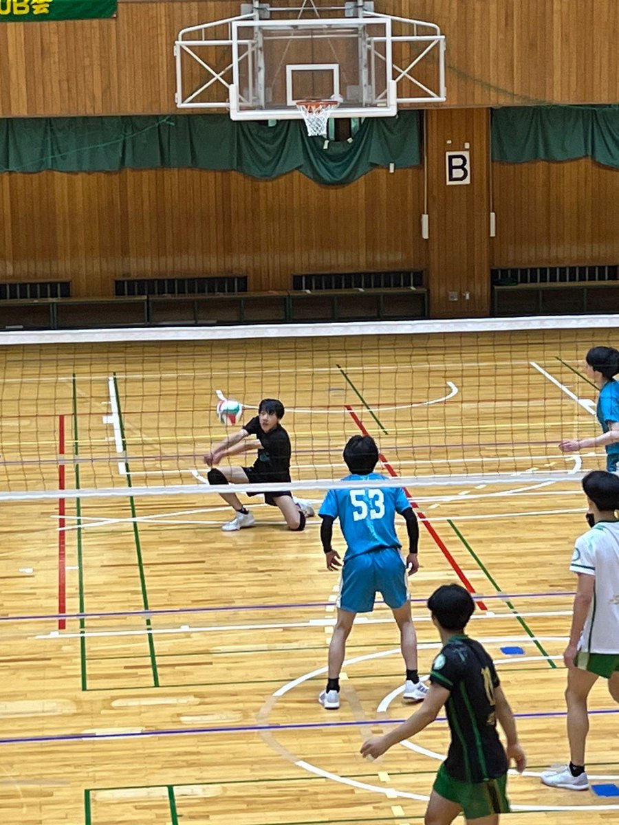 春季リーグ4戦目
山梨学院大学●1-3○亜細亜大学

1セット目は自分たちのやりたいバレーを展開することができましたが、2セット目以降相手のバレースタイルが変わり対応ができず敗れてしまいました。