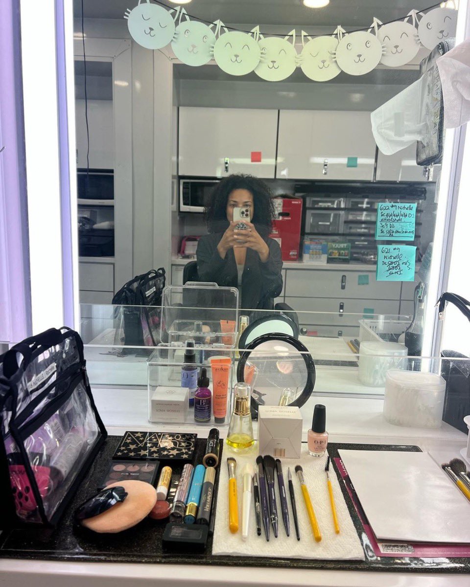 swat_deaconluca's tweet photo. Last day on set! About to get my makeup done by @makeupbypaulajane! It’s been such a joy working on this show! I am so grateful! @swatcbs #renewswatseason7 ☺️🙏🏽😘

Repost @rochelleaytes 

 #swat #swat2023 #SWATS6 #swatfridays #swatcbs #cbstv #sptv #rollswat #renewswat 
(S6xE22) https://t.co/bF91ibzVKr