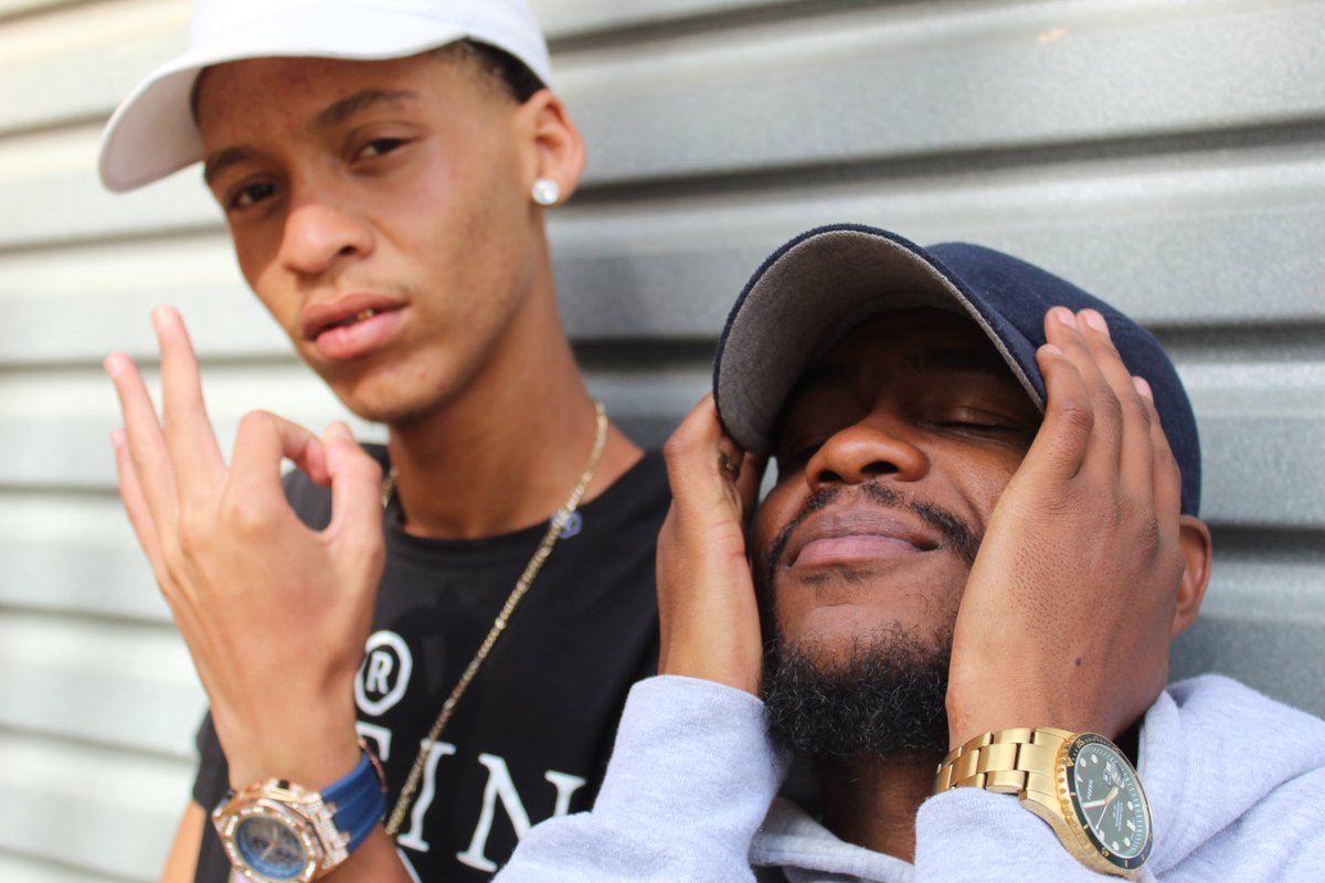 SterkOpad's tweet photo. @Larnie_OGee No time music video behind the scenes shots ft @Eazy_OGee https://t.co/lw64WWYydi