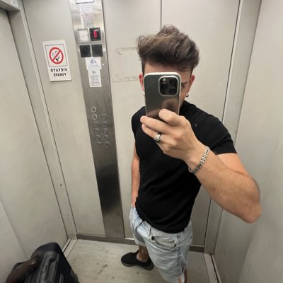 leonardoricci46's tweet photo. #NuovaFotoProfilo https://t.co/TLKNZ39eVl