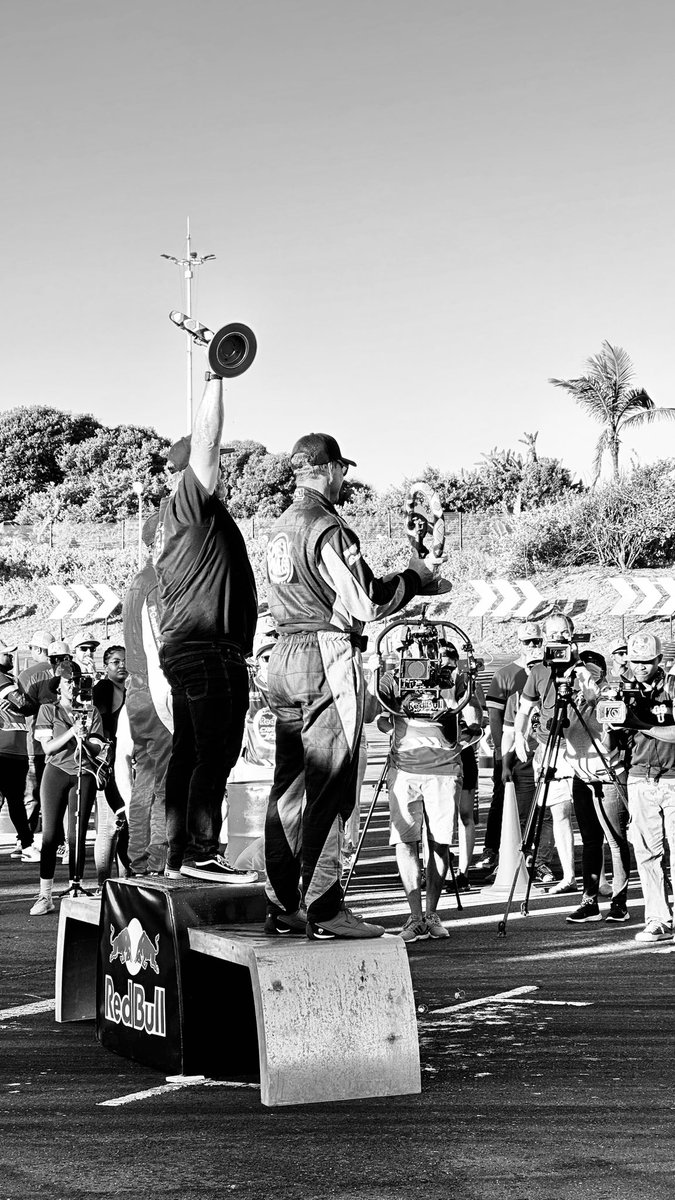 WayneGSmith's tweet photo. @RedBullZA #iwasthere #mrcabanabeach https://t.co/tTsqOLmAPV