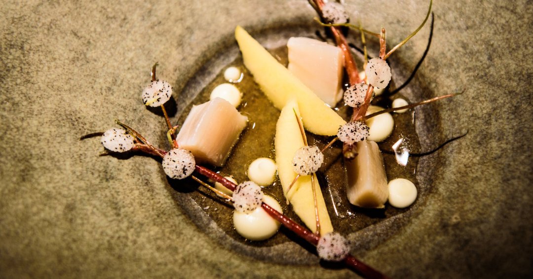 Chic, fine dining restaurant for seasonal, Norwegian menu with wine pairings, in a minimalist setting. Intrigued? Contact #Innerplace for more info.

#InnerplaceExperience #Maaemo #NorwayDining