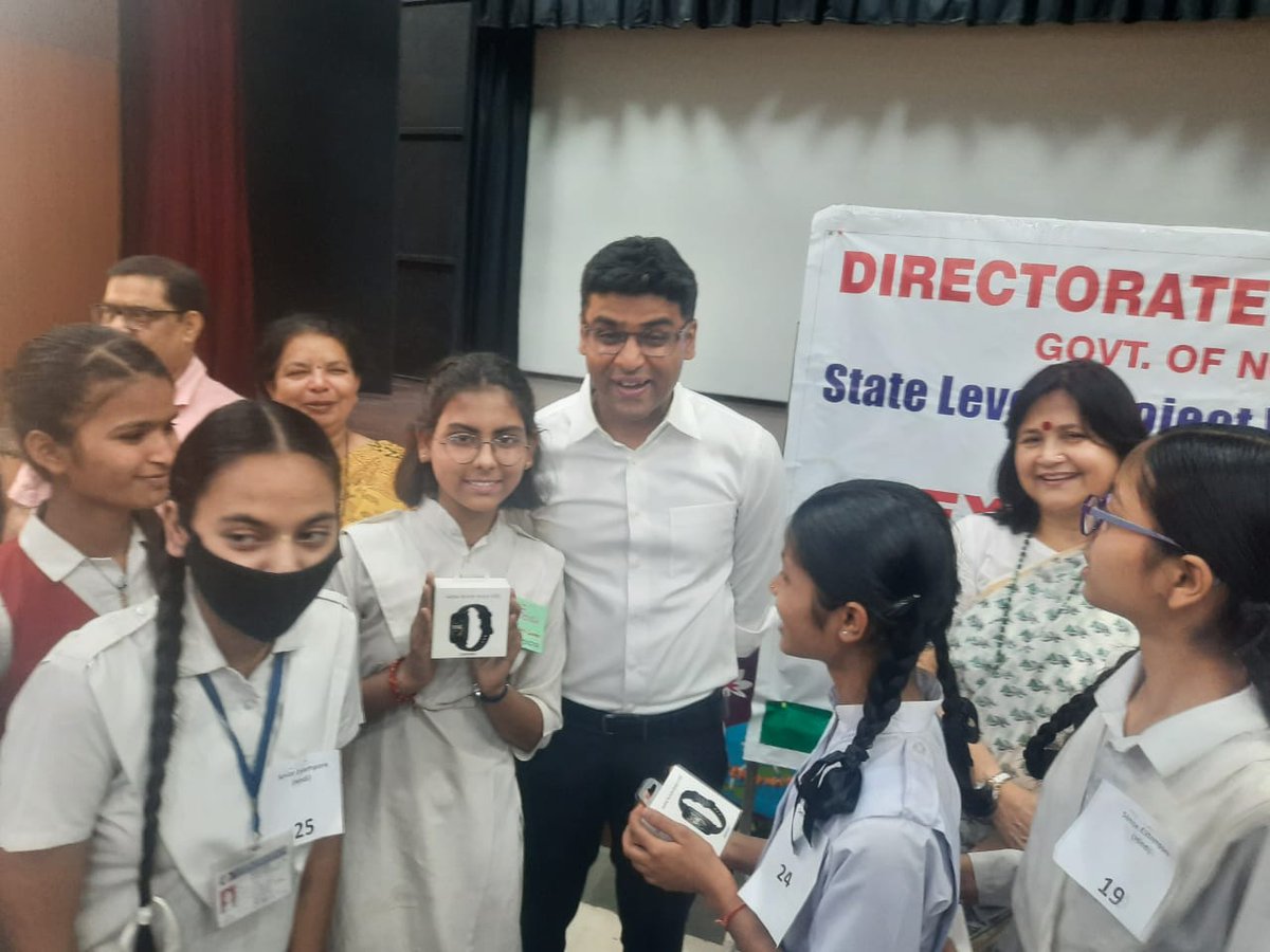 17April '23
Delhi Government
State level PROJECT VOICES competition
'Today here every participant was winner'
⌚got smart watches! 
🙏Gratitude toHon' ble Director sir @gupta_iitdelhi& Dept.of education
#elated #Happiness
@Dir_Education
@ChhaviGupta_04