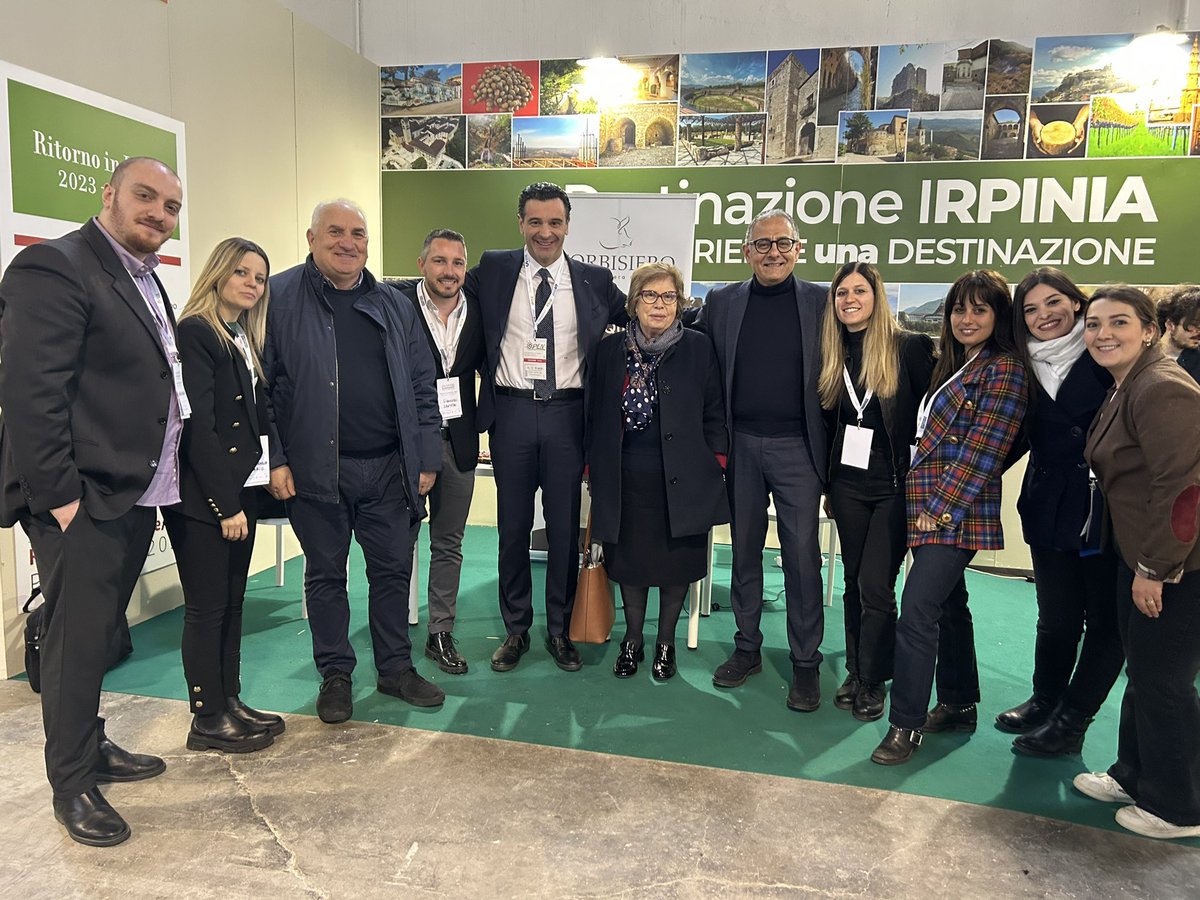 lurgi_m's tweet photo. A conclusione dei 3 giorni di OPEN Outdoor Experiences posso solo dire che siamo riusciti a far capire, cosa significa #FareRete, il valore e il piacere di stare insieme per promuovere e commercializzare imprese, prodotti e territori.
#ReteDestinazioneSud #DestinazioneIrpinia https://t.co/gRePqDyF0Y