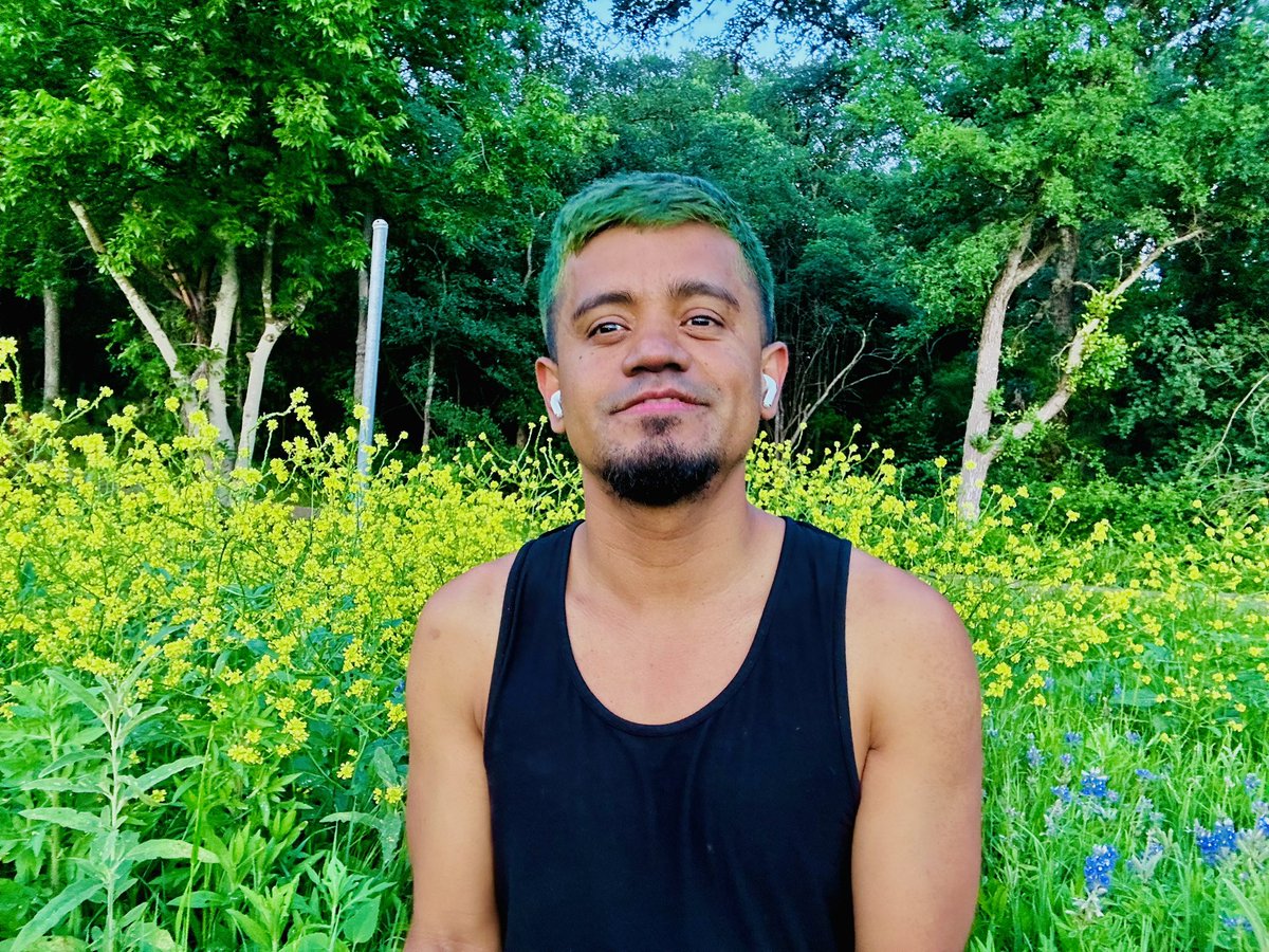 fidsullivan's tweet image. ¡Que la mejor versión de ustedes cumpla con todo lo que planean lograr esta semana! ¡Abrazos y besos!