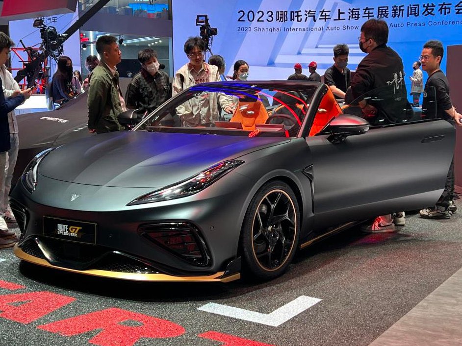 ChineseVehicles's tweet image. نيتا Neta GT Speedster المكشوفة تظهر بشنغهاي 

نسختان: محرك واحد RWD 170kW / 310Nm ، محرك مزدوج 4WD 340Kw / 620Nm. المدى الأقصى هو 660 كم. 

سوف تتنافس Neta GT Speedster مباشرة مع MG Cyberster. 

____________________
#netagt #netagtspeedster #chinese_vehicles #السيارات_الصينية