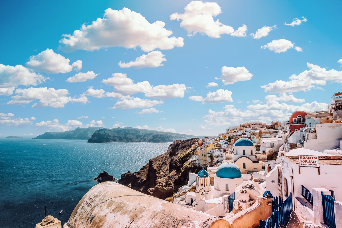 ForestLkTravel's tweet image. #MondayBlues? Change your view! 
#santorinigreece #wecanmakeithappen #forestlaketravel #virtuosopartner #peaceofmind