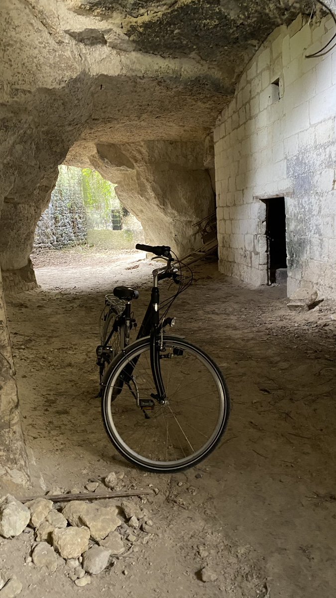 Loches è un gioiellino bellissimo da scoprire e in cui rilassarsi! @CiteLoches <a href="/IT_AtoutFrance/">@IT_AtoutFrance</a> #lochestourisme #explorefrance