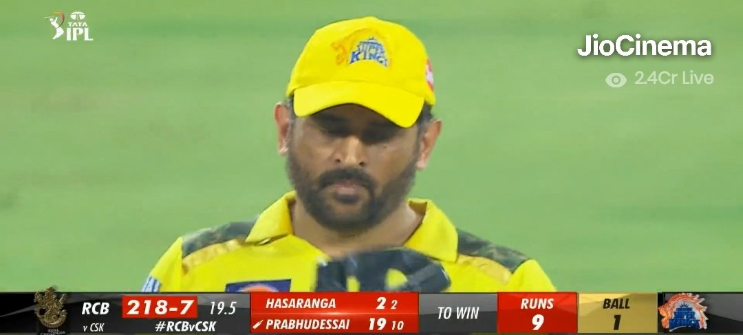 AkhilShatagni's tweet photo. Highest peak viewership on JioCinema in IPL 2023:

CSK vs RCB - 2.4 Cr
CSK vs RR - 2.2 Cr 

The Brand - #MSDhoni𓃵. https://t.co/i1qefyPGUL