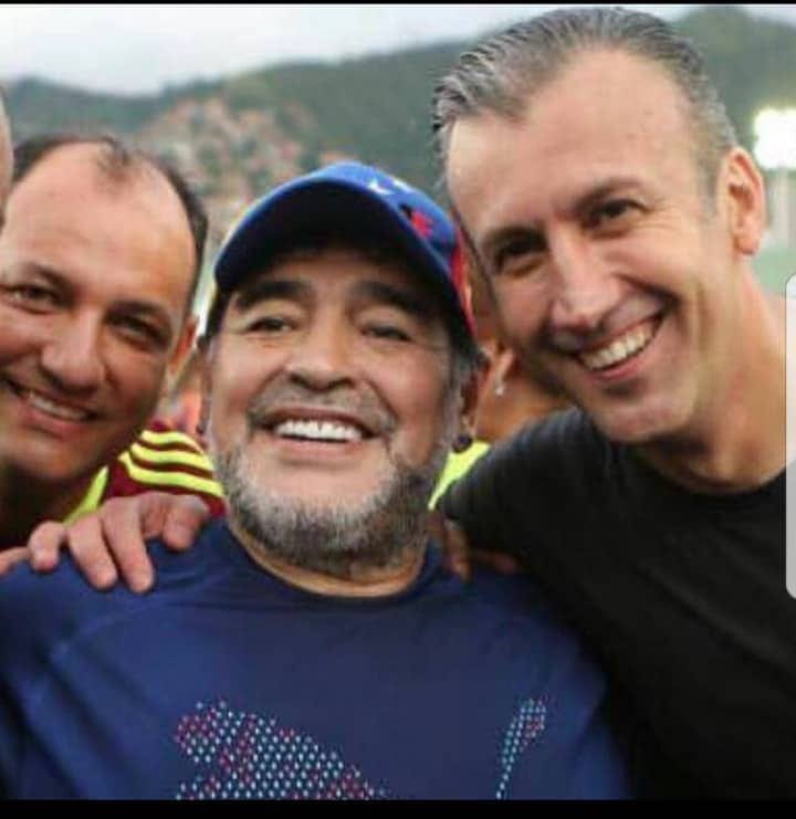zuricht94's tweet photo. Ahí se fue un cliente feliz… https://t.co/vybcIHu7ef