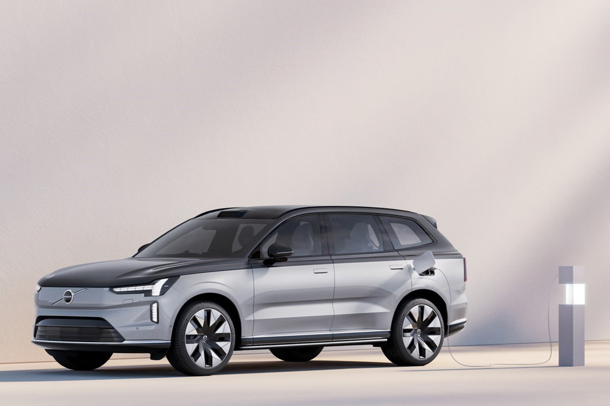 motorpuntoes's tweet image. #Coches | El nuevo Volvo EX90 Excellence es el SUV eléctrico de 4 plazas que combina lujo, espacio y sostenibilidad

bit.ly/3oj5LxA

#SUV @volvocares #VolvoEX90 #CochesEléctricos #ShanghaiAutoShow2023