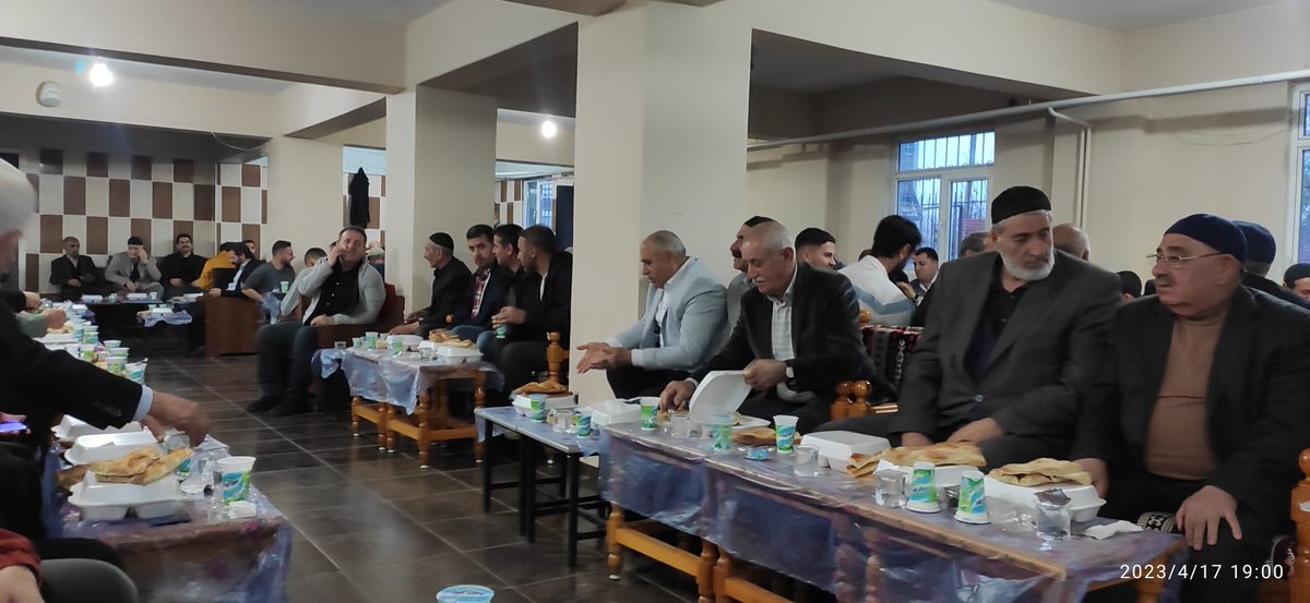 📍Göltepesi (Çan)
Bu akşam iftarda baba ocağı Çan köyünde köylülerimizle bir araya gelerek hasbihal ettik. <a href="/RTErdogan/">Recep Tayyip Erdoğan</a> <a href="/bingolakparti/">AK Parti Bingöl</a>