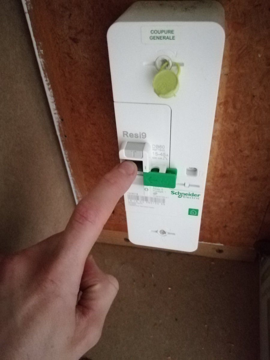 سباستين اخلوف tweet media