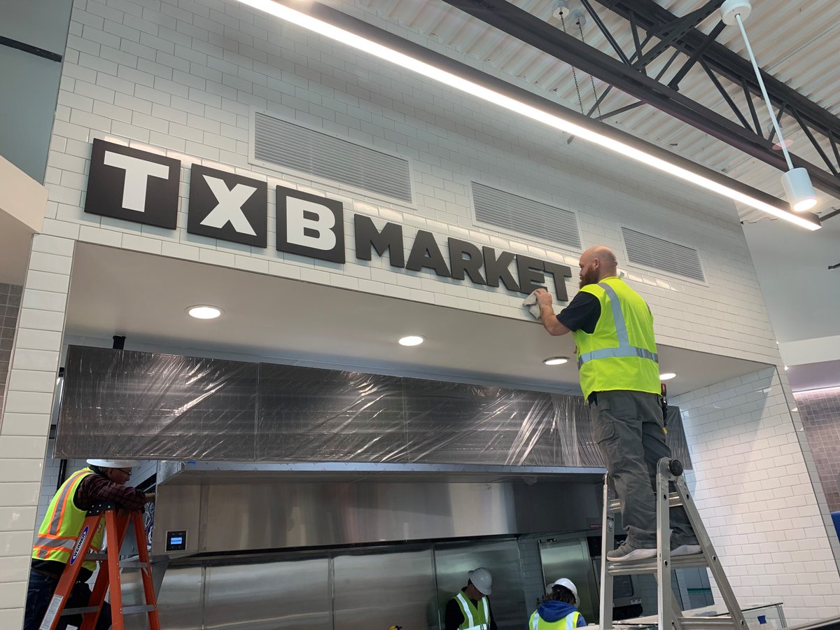 retailbetter's tweet photo. Congratulations to our colleagues at @txbstores on the grand opening of their new to industry store in #CottonwoodShores, TX. Here's the install team helping to bring the #TXB vision to life. Working with you always makes us smile. #retailbetter #texasborn #cstores #leaveembetter https://t.co/pmCAhuzeYZ