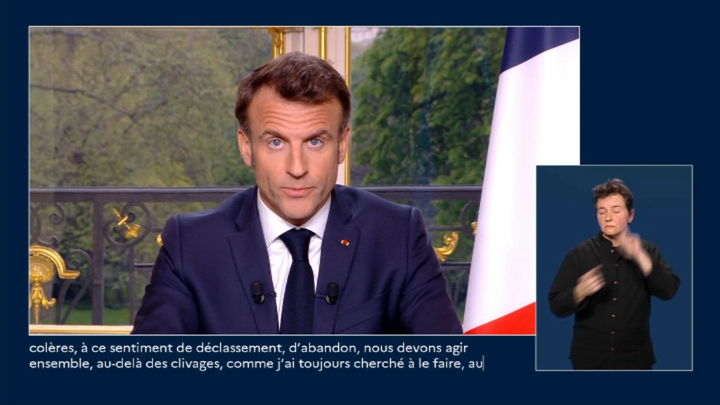 BFMTV's tweet photo. 🔴 EN DIRECT
Sécurité: Emmanuel Macron annonce la création de 200 nouvelles brigades de gendarmerie
https://t.co/THgO3Lh5zZ https://t.co/CppUFg3pmG