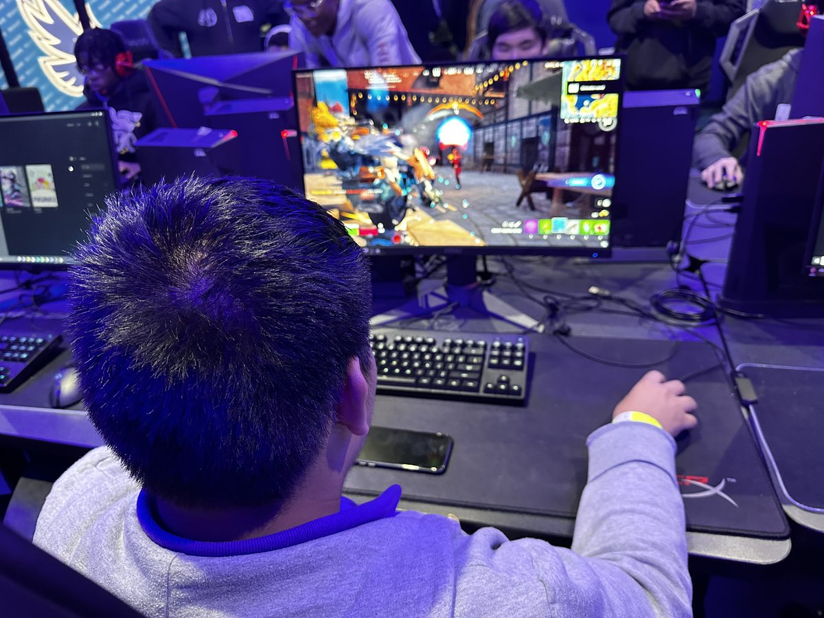 EdTechPBC's tweet photo. So exciting to support @KeiserU with their eSports and Droning day. Love giving students the opportunity to see what is possible for their future. @DrMillerEdu https://t.co/ZqIQHVROAa