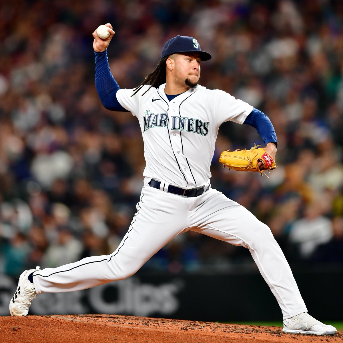 La Piedra is on another level right now 😤 4 Starts 24.2 IP 11 H 26 K/4 BB 0.73 ERA (2 ER) @Mariners | #SeaUsRise