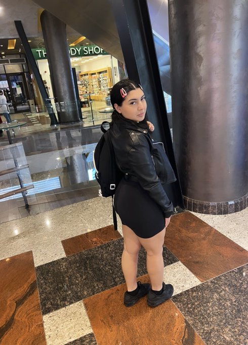 Ghici ce inaltime am ❤️💖💖 https://t.co/Fcdpe23l3L