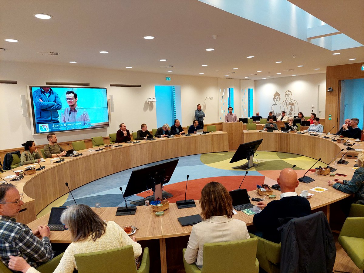 Try out met een nieuw vergadersysteem <a href="/raadmolenlanden/">gemeenteraad Molenlanden</a> Morgen gaan we los in de nieuwe raadszaal #Spil