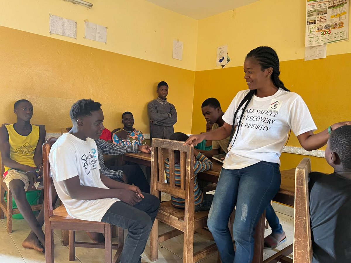SafeHomeCMR's tweet photo. One of the healing tools we use is speaking about #gratitude. In these two #orphanage visits by @SafeHomeCMR and @FireCameroon .  #hurtingPeopleEndUpHurtyOthers 
#HealYou https://t.co/MT5eN7B2UN