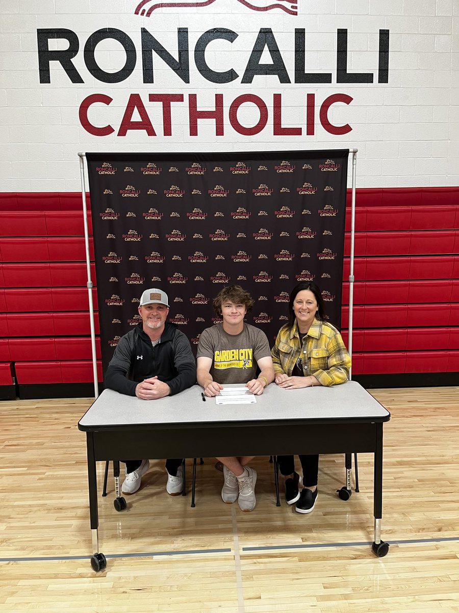 Congratulations to Wyatt, Grant, and Jackson on signing their NLI to continue their baseball careers in college!

<a href="/jacksonurban4/">Jackson Urban</a> ➡️ <a href="/StormBaseballSC/">Simpson Baseball</a>

<a href="/WyattYetter/">Wyatt Yetter</a> ➡️ <a href="/Barton_Baseball/">Barton Baseball</a>

<a href="/grntryan/">Grant Ryan</a> ➡️ @BusterBaseball

<a href="/RCHSPride/">Roncalli Catholic</a> <a href="/rchs_athletics/">RCHS Athletics</a> <a href="/ClubRoncalli/">RCHS Booster Club</a>