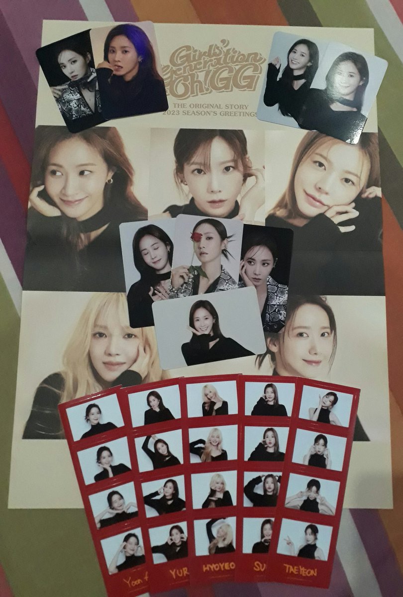 _snsd__sone's tweet photo. My first ever Oh!GG ( @GirlsGeneration ) season's greetings!!! Waahhhhh 😍💗 ang dami dami ni yuri hahahaha thankyou so much po kay seller, sa pag pack ng maayosssss tapos ang bait bait pa 😊 sa susunod po ulii!!  ♡ @RACKpopstore #ThroughTheRACK https://t.co/apM0GEN1kN