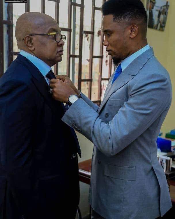 TheCameroonianZ's tweet photo. Sincères condoléances à Samuel Eto'o qui a perdu son père aujourd'hui. 

💔🌿 https://t.co/TgymnPuvwN