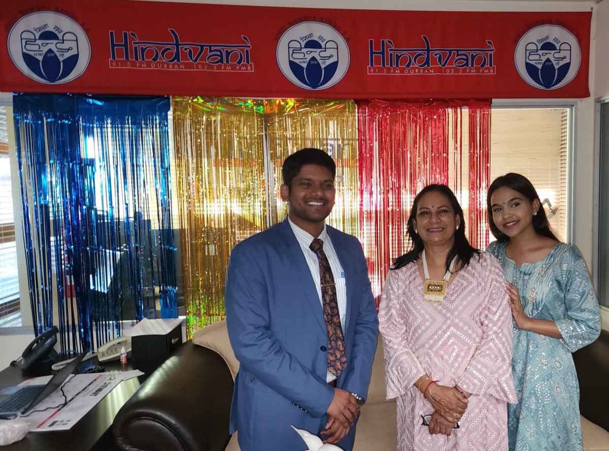 CGIDurban's tweet photo. Mr Prem Sagar from @CGIDurban visited Hindi Siksha Sangh 🇿🇦&amp; Hindvani - community radio for a talk about various upcoming 🇮🇳🇿🇦activities, scholarships &amp;diaspora engagement in 2023. #G20India #BRICS #30yrsofdiplomaticrelations
#AzadiKaAmritMahotsav
@hci_pretoria @iccr_durban https://t.co/Bad8giO48e