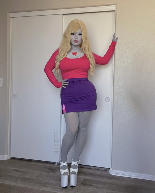 good morning usa 💅🏼 https://t.co/AML46bBImg