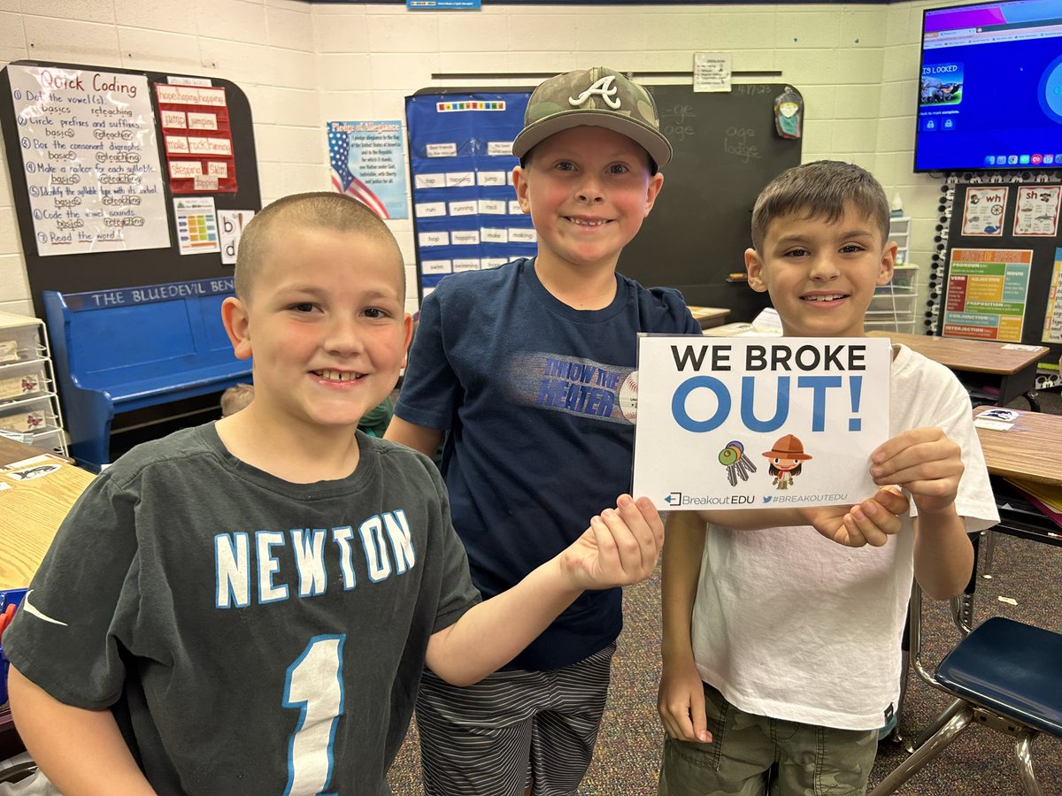 h_j_russ's tweet photo. We had a blast in Davis &amp; Smith’s 2nd Grade classes doing Breakouts! @hildebranroyals @BurkeCoSchools  #lockstaralert https://t.co/XY39j4xVL0