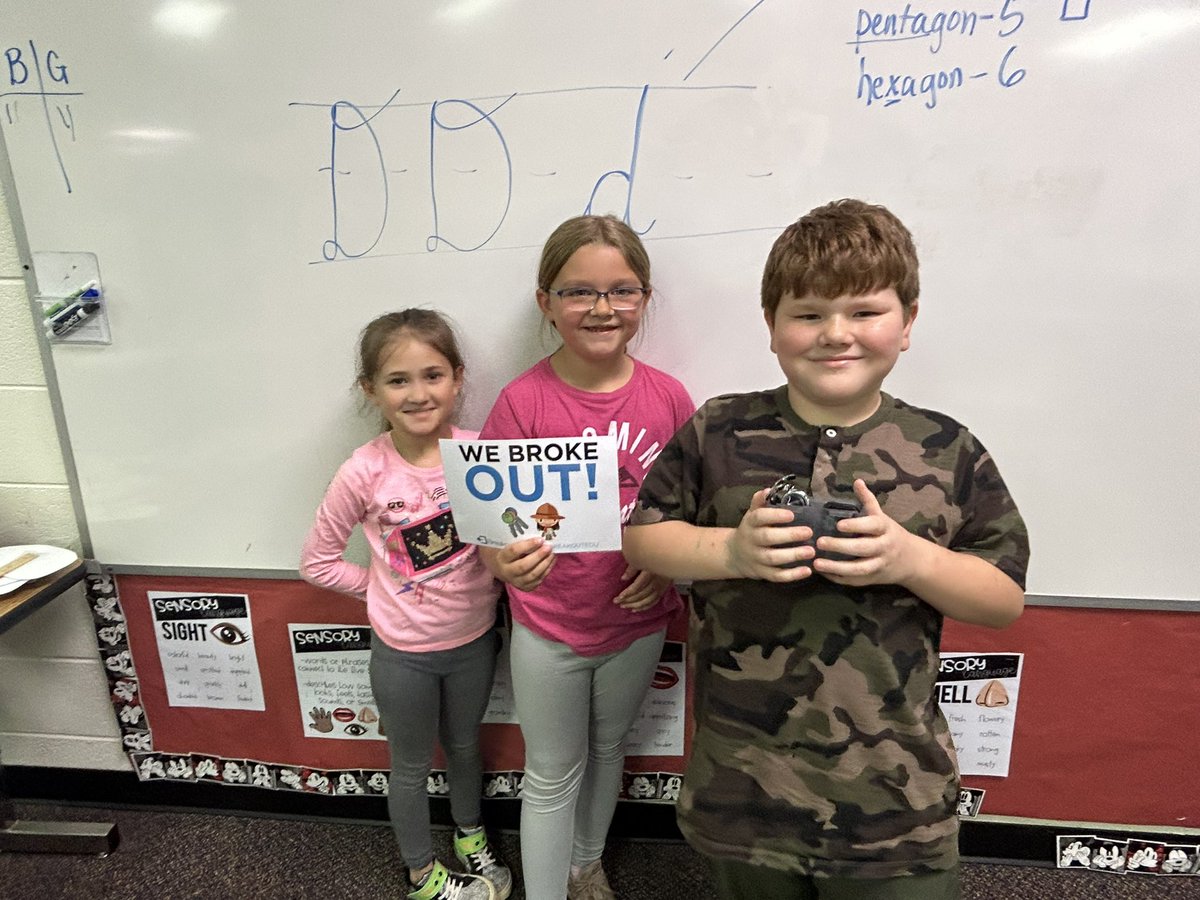 h_j_russ's tweet photo. We had a blast in Davis &amp; Smith’s 2nd Grade classes doing Breakouts! @hildebranroyals @BurkeCoSchools  #lockstaralert https://t.co/XY39j4xVL0