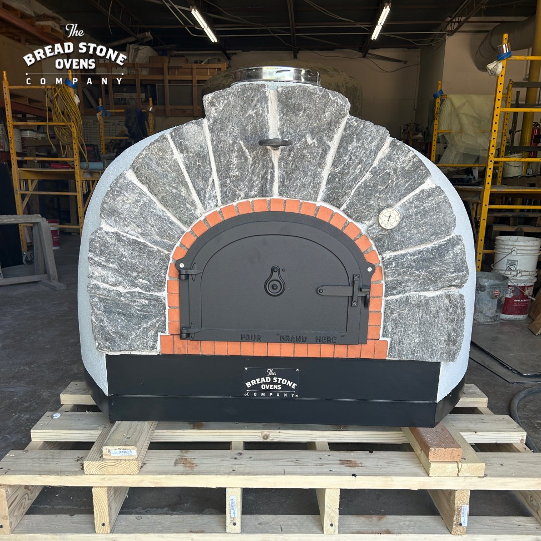 breadstoneovens's tweet image. Just finished a beautiful 950B with stone finish. Thanks, Shannon, for your business!
Interested in getting your own wood-fired pizza oven? Let us help you pick the perfect one! 
👉 ow.ly/3e9S50NEjLT
#pizzabrickoven #woodfiredbrickoven #backyardoven #outdoorkitchenpizzaoven