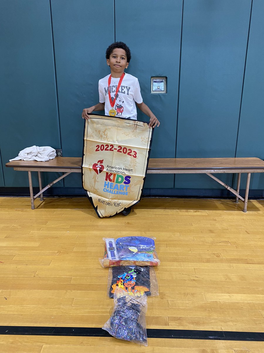 DelancoPhysEd's tweet photo. Congrats to Jeremiah Branch who broke his own school record from last year with a $3,189 individual donation to the American Heart Association during this year’s Kids Heart Challenge! His 2 year total was $6,080! Here he is with all of his Thank You Gifts! @DelancoDragons #NBAD https://t.co/0A8LWjLNmH