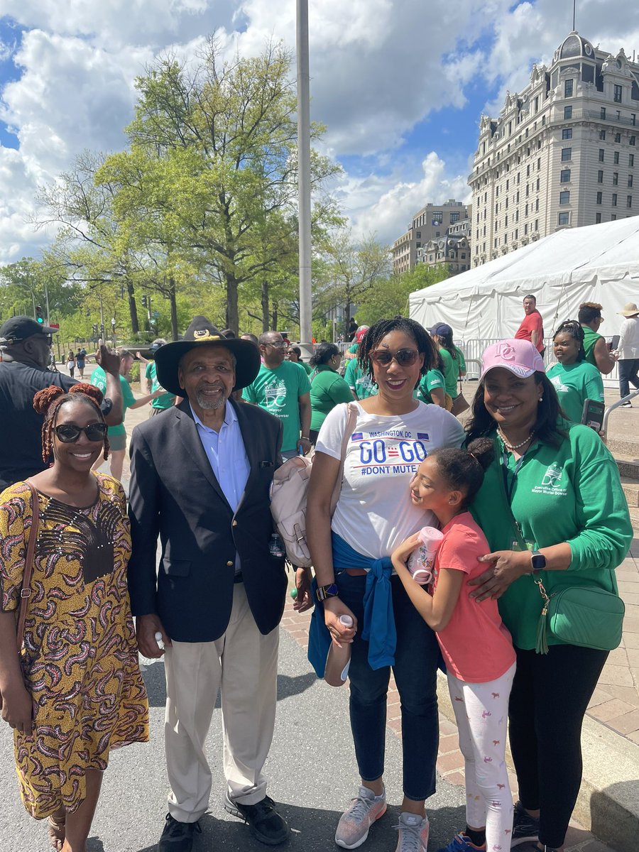 SecretaryofDC's tweet image. Today, we observe #DCEmancipationDay!! #TeamOS &amp;amp; the DC Emancipation Day Commemoration Commission joined the Mayor by participating in the 2023 DC Emancipation Day Parade, marking the 161st anniversary of the abolition of slavery in DC. #WeAreDC