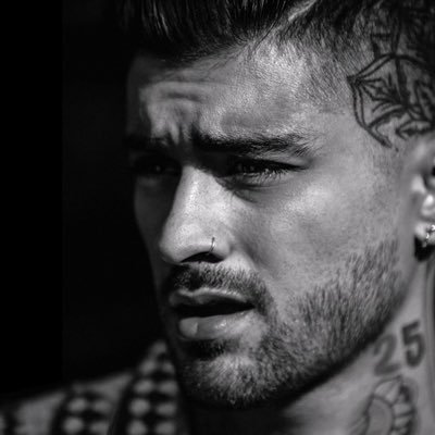 ashxxdmsolos's tweet photo. 🎀 Retweet for a solo DM with Zayn Malik 🎀 

Must follow us ! 
Picking around April 24, good luck ❤ https://t.co/2ciP5STp0X