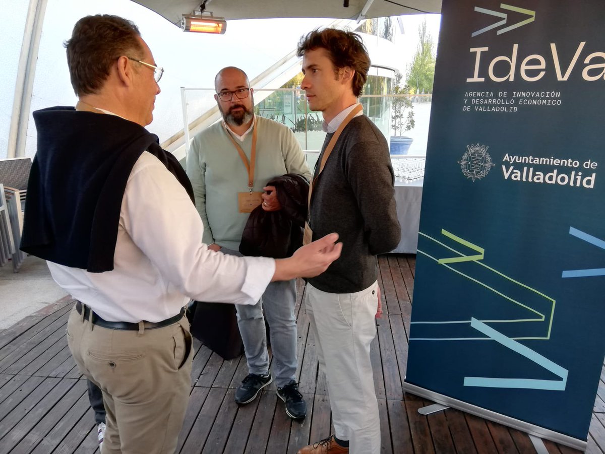 ideva_agencia's tweet photo. Comienzan a llegar a Valladolid los asistentes al #EncuentroMissionCities 🇪🇸🇵🇹España-Portugal que nos permitirá analizar/compartir experiencias de descarbonización de Madrid, Barcelona, Valencia, Sevilla, Zaragoza, Vitoria, Valladolid, Lisboa, Oporto y Guimarães #redCENCYL https://t.co/GLdhs3aO9b