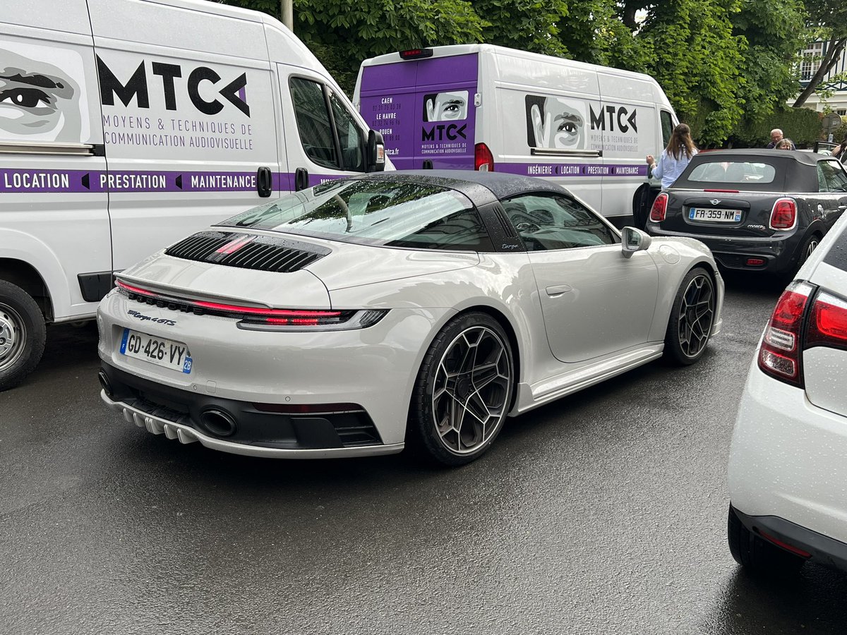 RipeauxC's tweet photo. @thom_vintage Targa Techart ? https://t.co/uffmyk02da