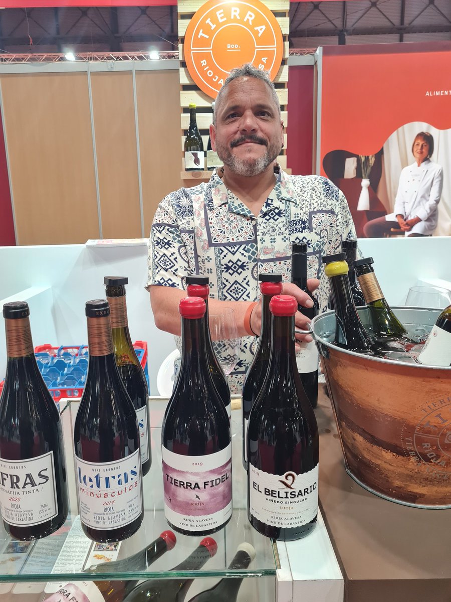 The Yummy Bull tweet media