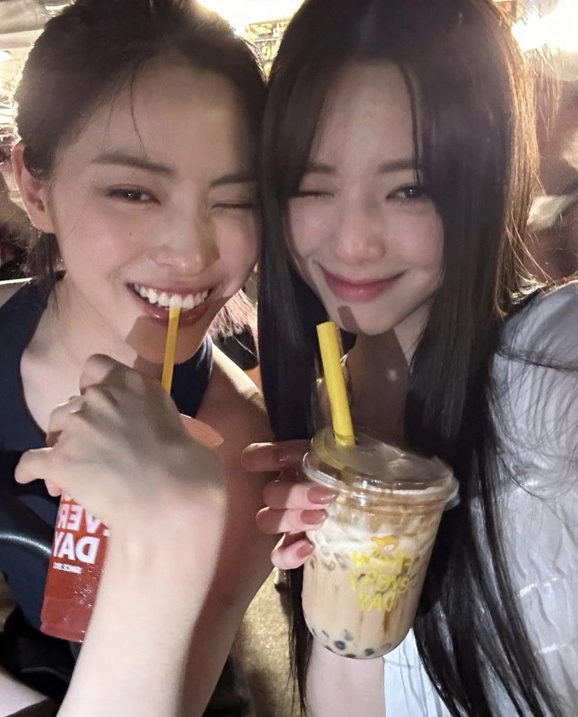 aannchan25's tweet photo. 신자매foreverだよまじで！！🌼🌼 https://t.co/1NYzuDJOO2