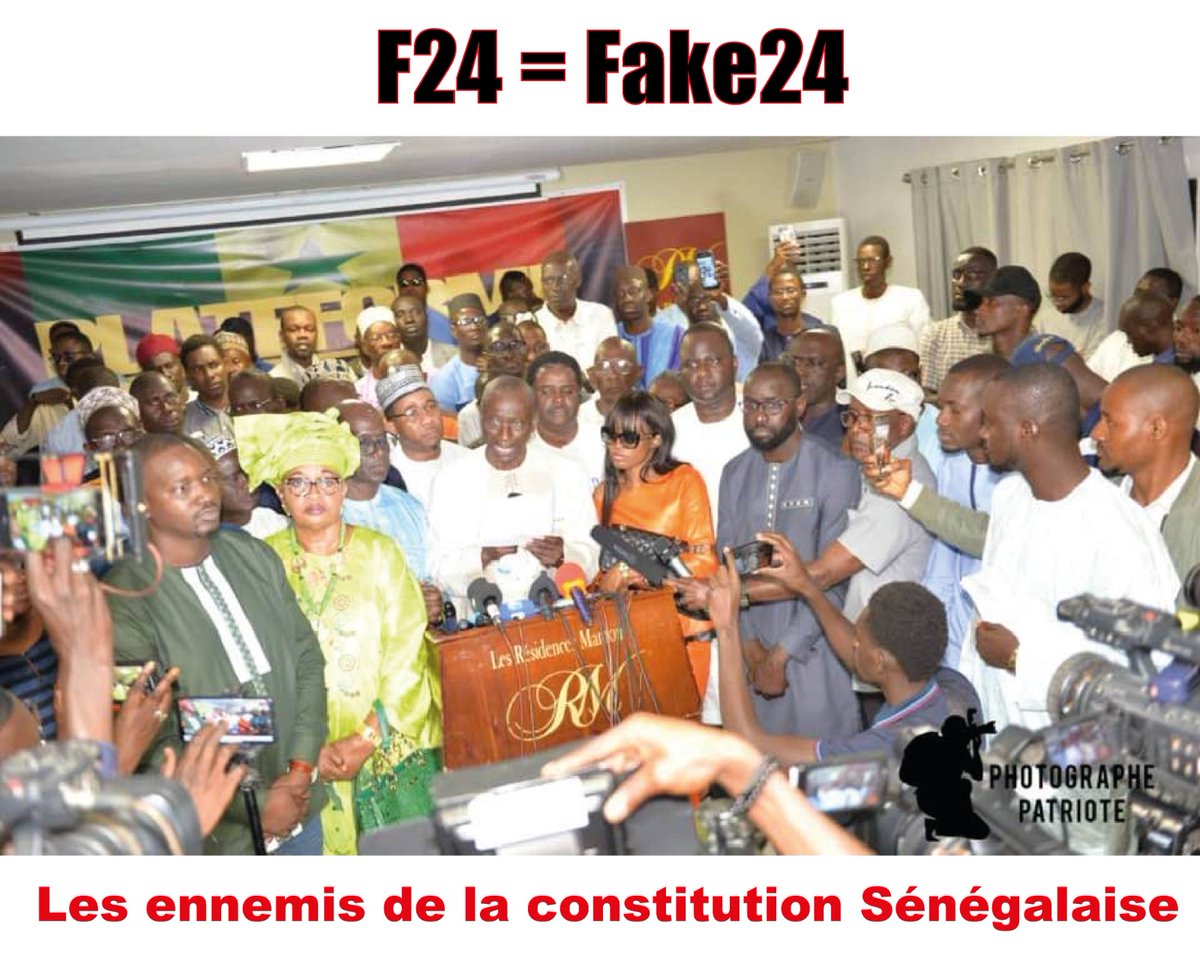 YasmineDemba05's tweet photo. Stop les ennemis de la République !
#kebetu 
#Fake24 https://t.co/nb1mlaT1ut