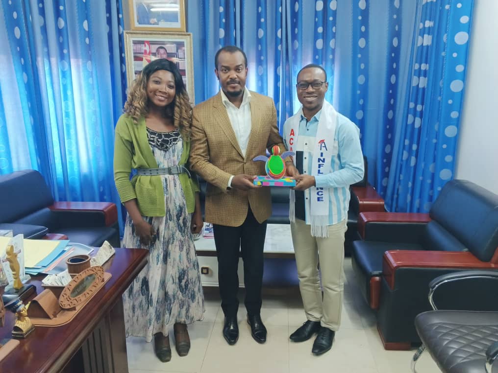 J'ai reçu dans la matinée du 17 avril 2023 le DG de la ste Green indostry plast Togo M. BEMAH Gado  en présence de Mme sawadogo Martine. 
L'objet de la visite est de présenter le 1er prix du concours Afri Plastic challenge de l'Afrique subsaharienne