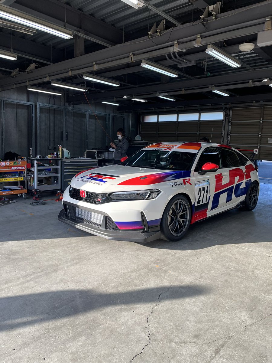 Hiroki Otsu/大津弘樹 (@hirokiohtsu) on Twitter photo 今シーズン Team HRCからスーパー耐久に参戦致します!
CIVIC TYPE Rをドライブしカーボンニュートラル燃料を使用してレースに参戦します。
クラスは「ST-Q」🔥
参戦を通じて参加型モータースポーツ向けのレースベース車両やパーツの開発も行っていきます。
チームメイトは
武藤選手<a href="/HidekiMutoh/">武藤英紀 🎌Hideki Mutoh</a> 今シーズン Team HRCからスーパー耐久に参戦致します!
CIVIC TYPE Rをドライブしカーボンニュートラル燃料を使用してレースに参戦します。
クラスは「ST-Q」🔥
参戦を通じて参加型モータースポーツ向けのレースベース車両やパーツの開発も行っていきます。
チームメイトは
武藤選手<a href="/HidekiMutoh/">武藤英紀 🎌Hideki Mutoh</a>