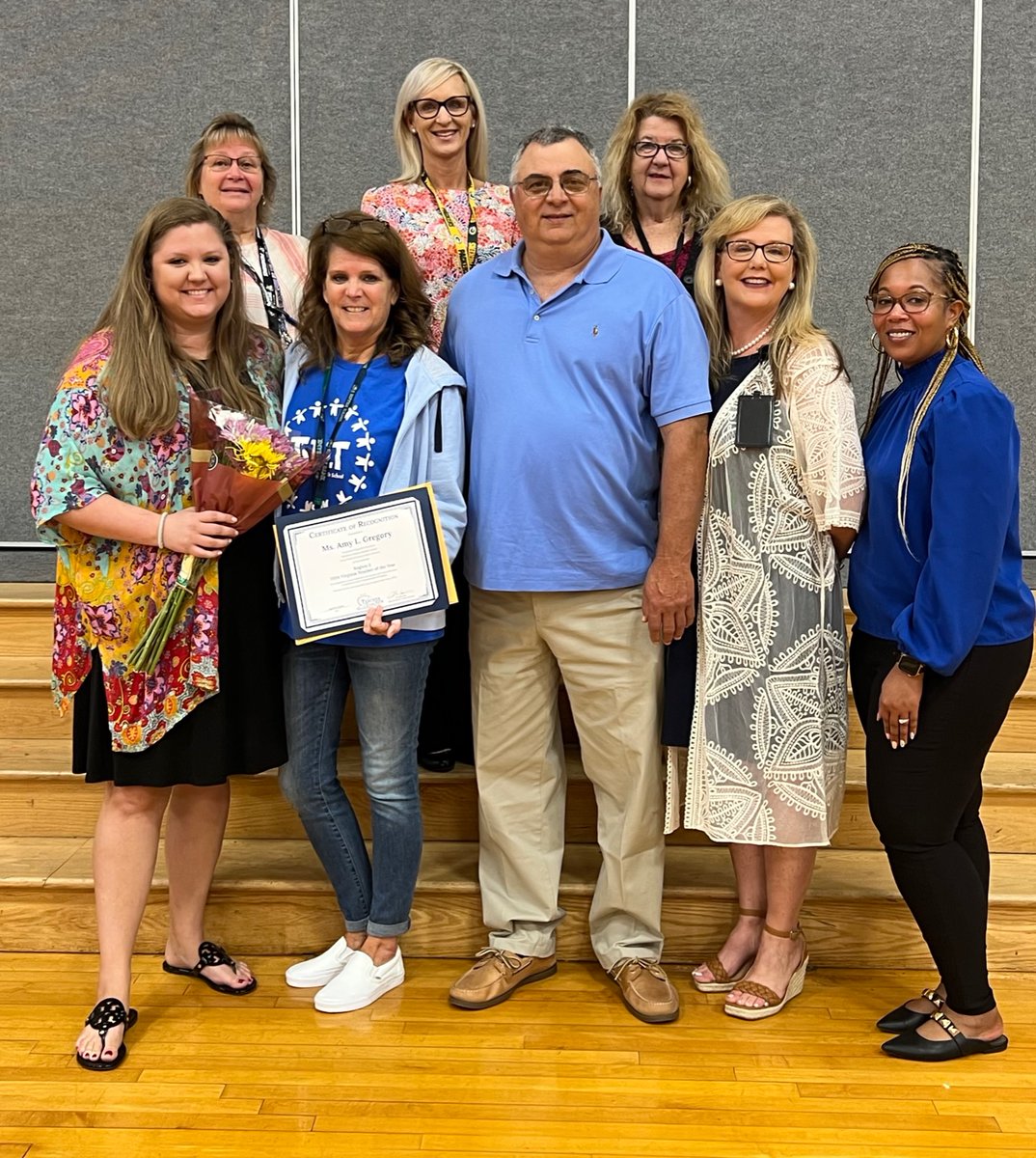 Mrs. Amy Gregory, HHMS teacher, has been named the Region 3 of VA Teacher of the Year!  Mrs. Gregory is one of 8 Regional Teachers of the Year  that is now in the running for VA Teacher of the Year! 
Congratulations Mrs. Gregory!