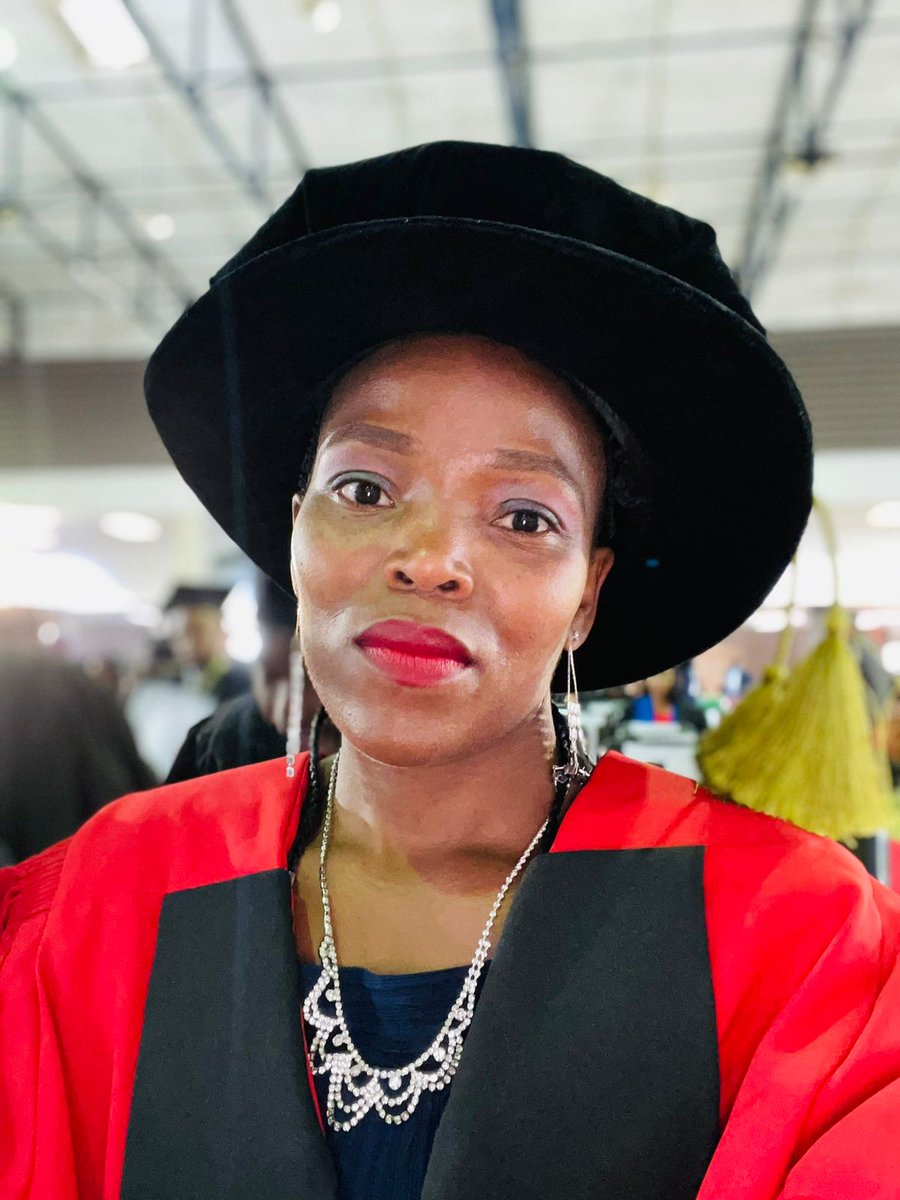 Bongacc's tweet photo. Still one of the best days of my academic life..The Red attire with all the papers booked me a spot as a Postdoc to the @ImiseeProject @NRF_SAIAB .... Yes you can!!! To achieve any form of success you need to work for it; everyday.......But remember, your health comes first. https://t.co/fF3FVJHR16