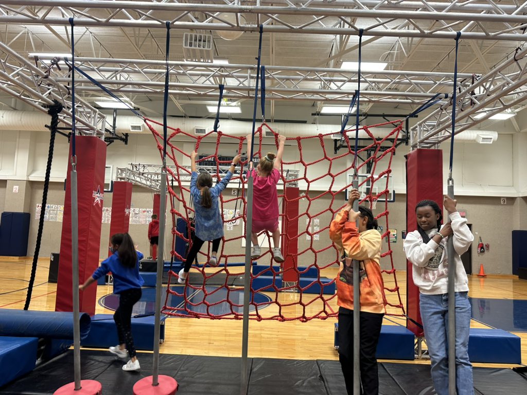 MrsStaceyThomas's tweet photo. What a fun obstacle course in PE this week @StoryFalcons @StoryFalconPE Thanks to @StoryPTA https://t.co/H6D4kIqT5c