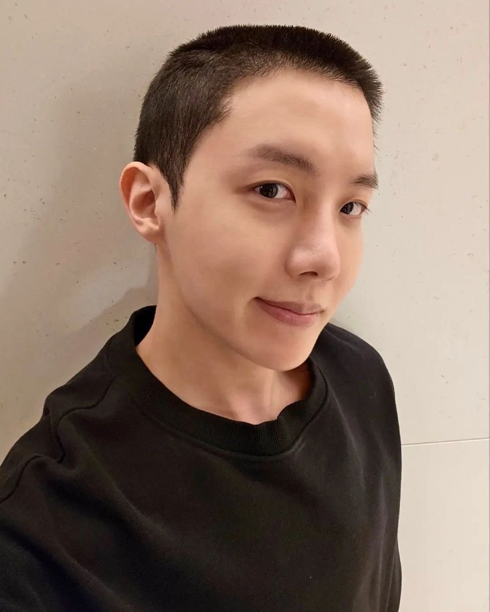 btsinthemoment's tweet photo. [uarmyhope] instagram post 

(in image) 
'ill go and come back well in good health !!' https://t.co/iK0H02Xkzn