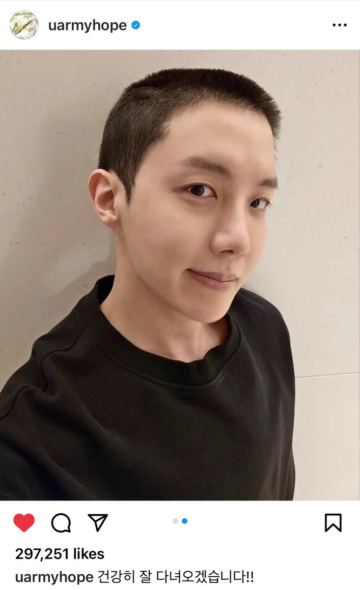btstranslation7's tweet photo. instagram 230417 | uarmyhope

hobi: i will return safely and in good health!!

1. writing the same message in his handwriting
2. selfie of hobi smiling and showing his new buzz cut haircut https://t.co/cPcWUYz2Ad