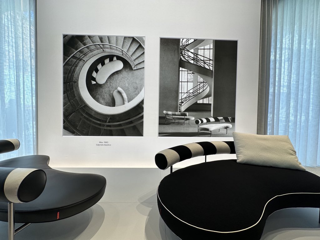 nobi's tweet image. #flexform @Flexform_ITA はこれまで同社の広告を撮ってきたフォトグラファーの写真から現在も継続販売してる家具の写真を厳選して家具と共に展示。
Maxをベースに進化させたSupermaxも展示中
#BRERADESIGNDISTRICT
#MILANODESIGNWEEK