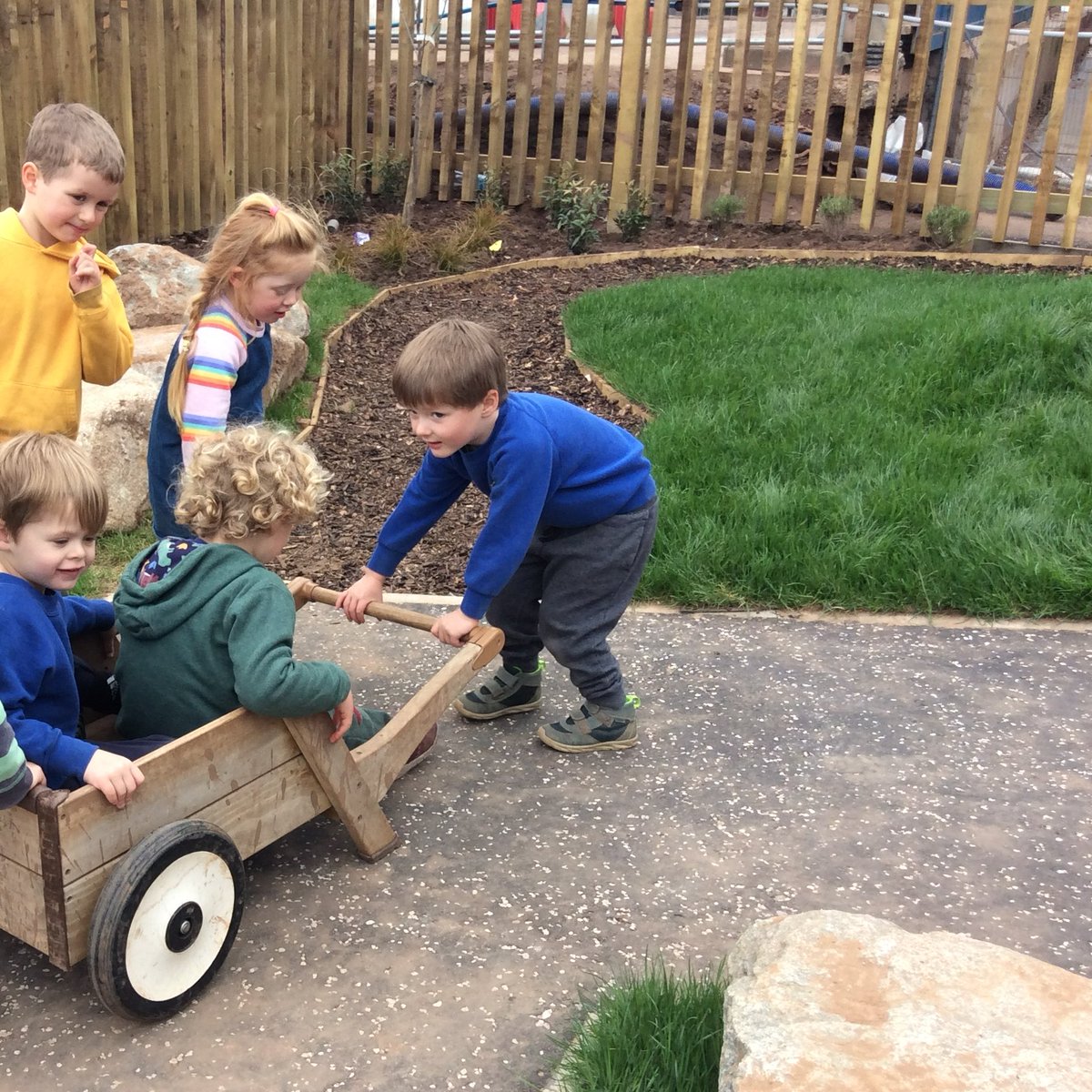 WBarnsNursery's tweet photo. Exploring and discovering our new surroundings.
#enhancedtransitions #newstart #newbeginnings https://t.co/ABoTITmTiR