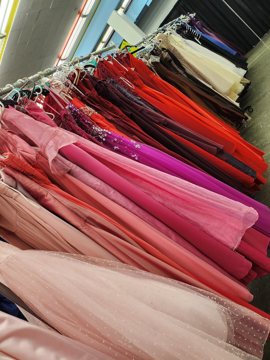 TODAY IS THE DAY! The Fairy Godmother Pop-up Prom Boutique opens at 1:00 PM.  We still have eight appointments left. So, if you need a dress, go to
fairygodmotherottawa.com to book your time. We can’t wait to help you find the prom dress of your dreams!